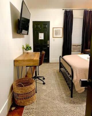 Spacious 4Br Retreat In The Heart Of Lafayette Εξωτερικό φωτογραφία